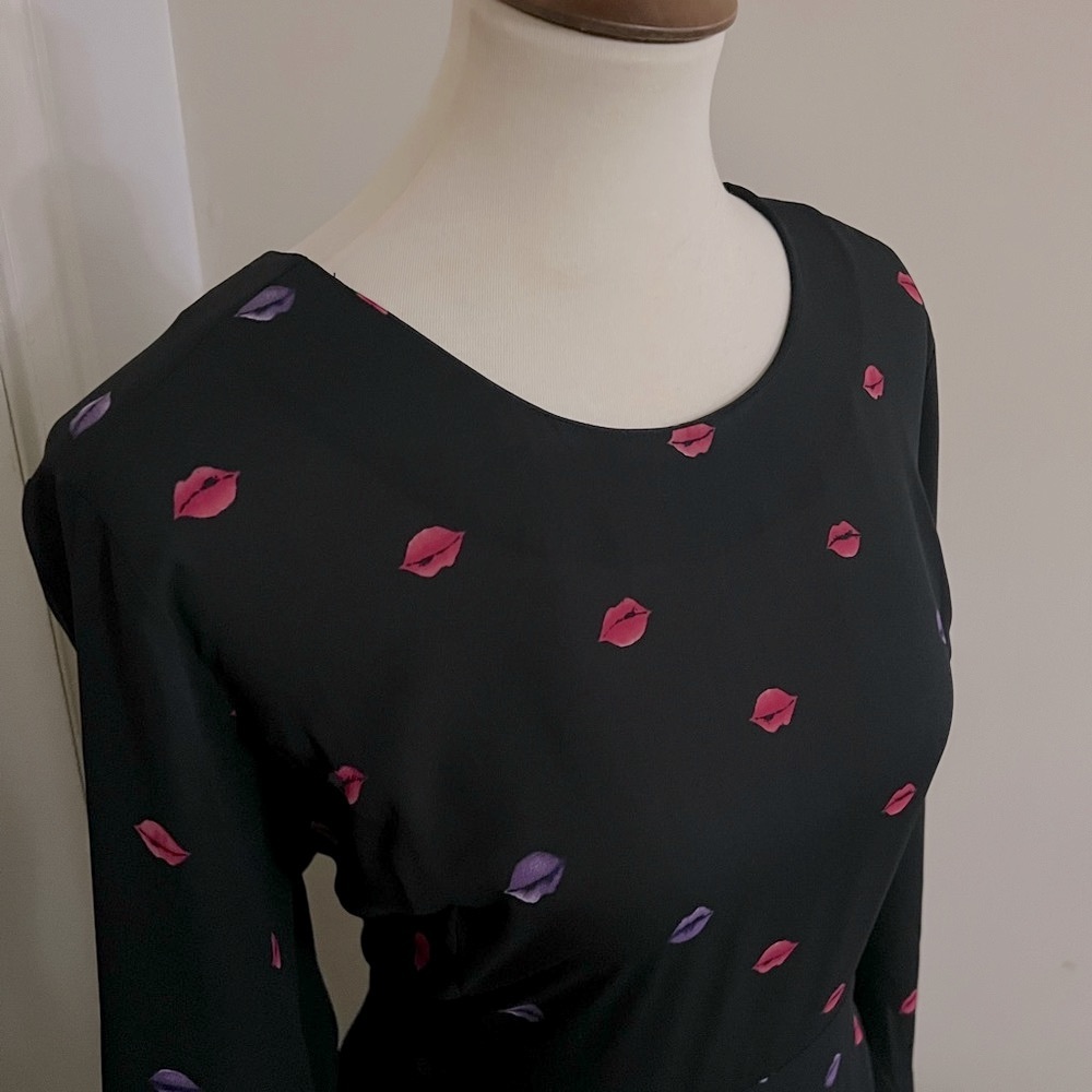 🌷NWT Melissa McCarthy- Lipstick Dress